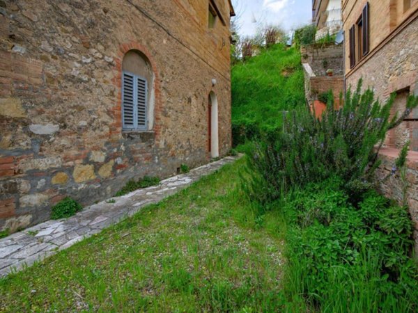 appartamento in vendita a Siena in zona Le Tolfe