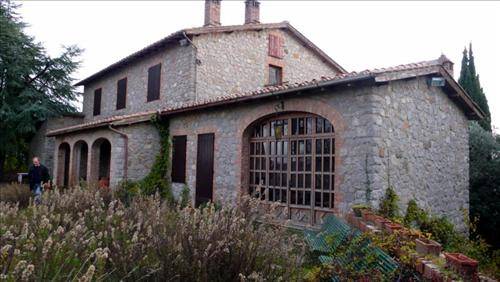 casa indipendente in vendita a Siena