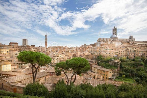 trivano in vendita a Siena in zona Centro Città