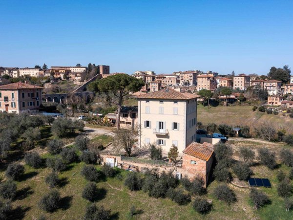 casa indipendente in vendita a Siena in zona Centro Città
