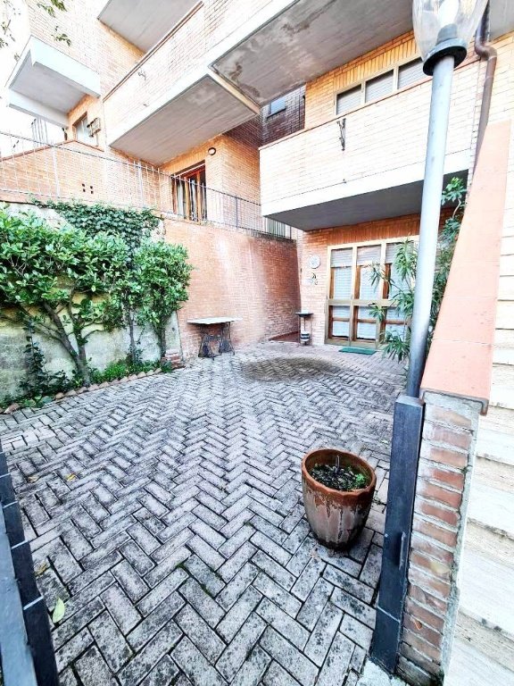 appartamento in vendita a Siena in zona Le Tolfe