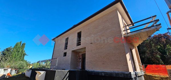 casa indipendente in vendita a Siena in zona Le Tolfe