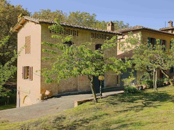 casa indipendente in vendita a Siena in zona Montalbuccio
