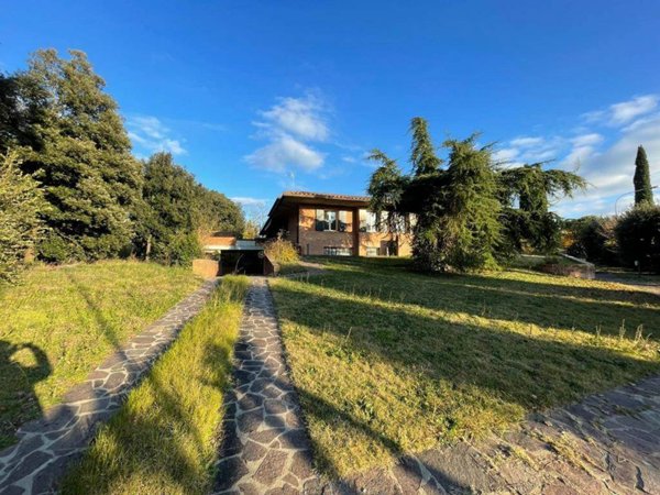 casa indipendente in vendita a Siena in zona San'Andrea a Montecchio