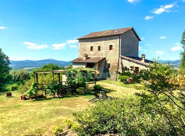 casa indipendente in vendita a Siena