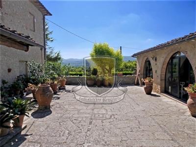 casa indipendente in vendita a Siena in zona Ferratore