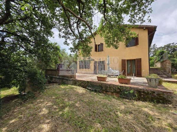 casa indipendente in vendita a Siena in zona Monteliscai