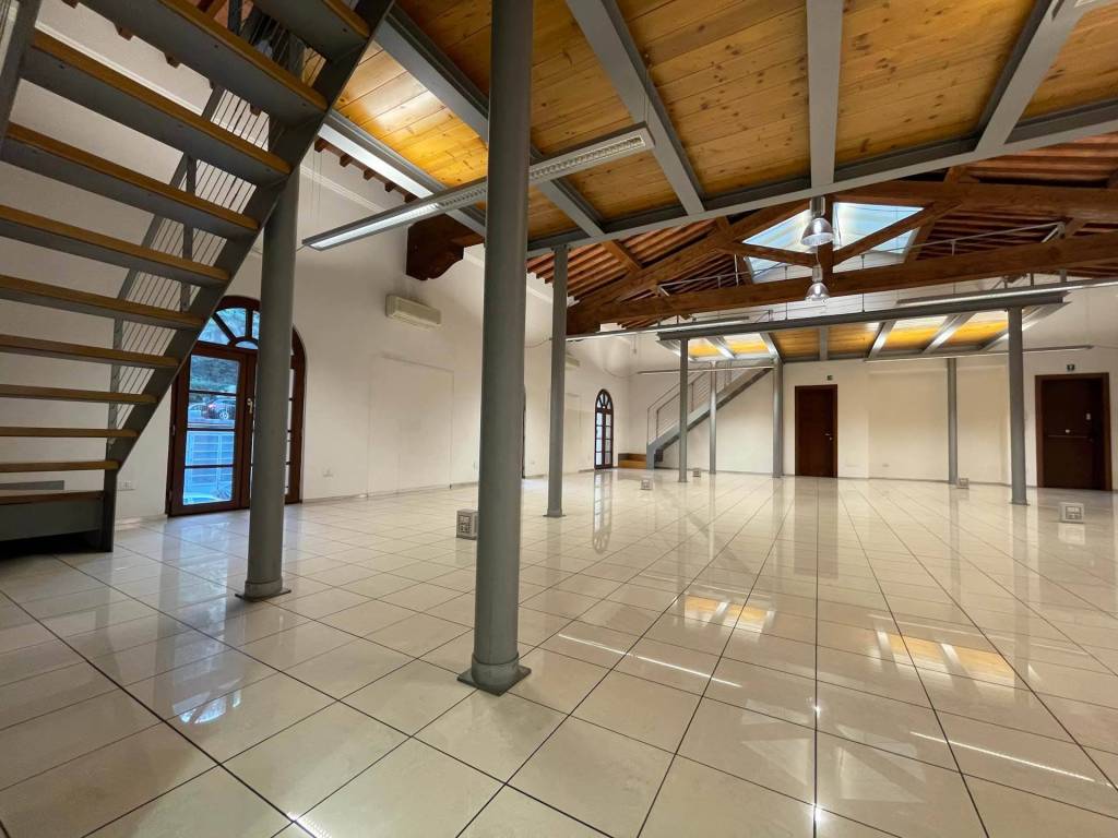 ufficio in vendita a Siena in zona Centro Città