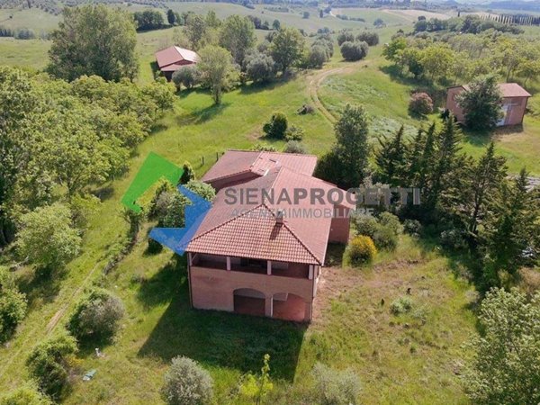casa indipendente in vendita a Siena in zona Santa Regina