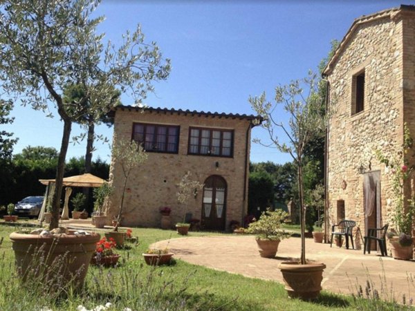 casa indipendente in vendita a Siena in zona San'Andrea a Montecchio