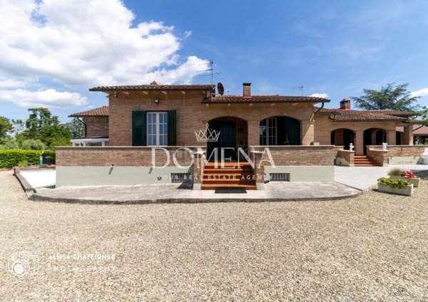 casa indipendente in vendita a Siena