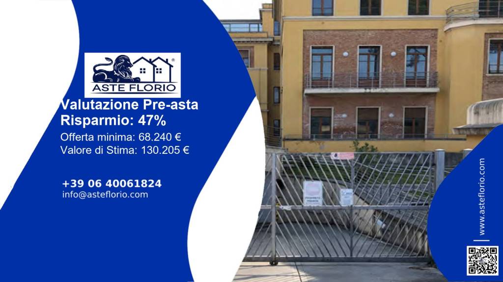locale commerciale in vendita a Siena