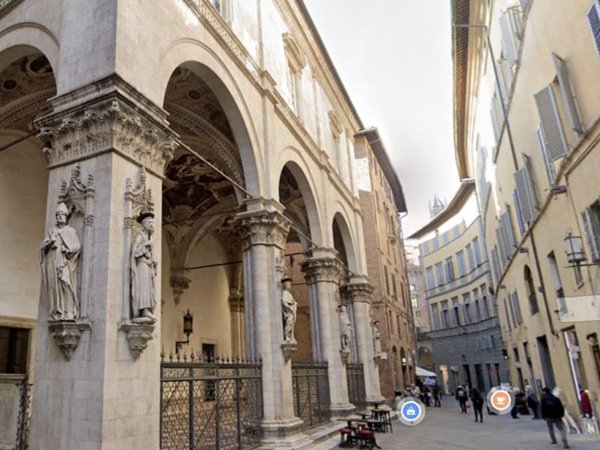 negozio in vendita a Siena in zona Centro Città