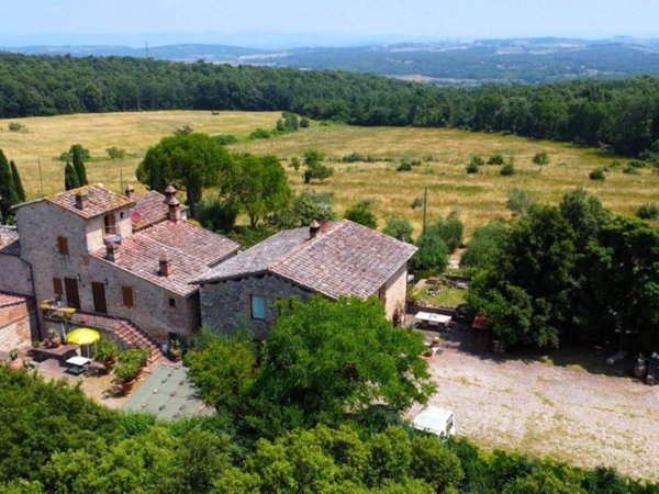 casa indipendente in vendita a Siena in zona Montalbuccio