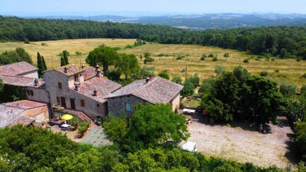 casale in vendita a Siena in zona Montalbuccio