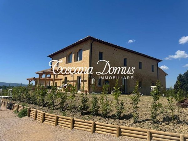 casa indipendente in vendita a Siena in zona Montalbuccio