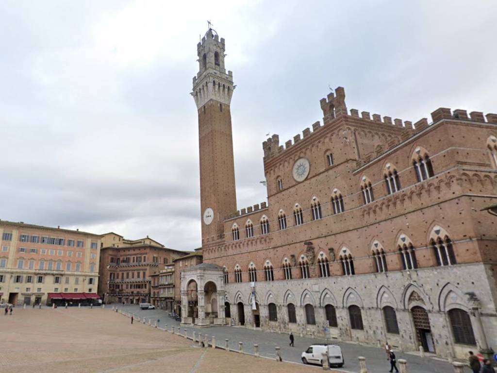 negozio in vendita a Siena in zona Centro Città