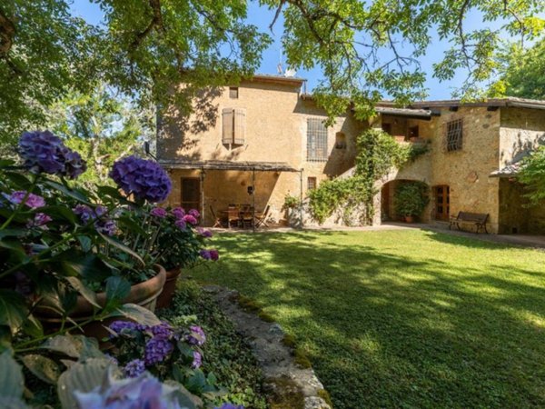 casa indipendente in vendita a Siena in zona Centro Città