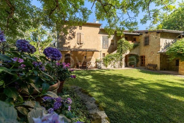 casa indipendente in vendita a Siena in zona Centro Città