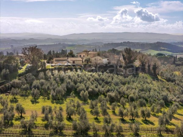 locale di sgombero in vendita a Siena in zona Centro Città