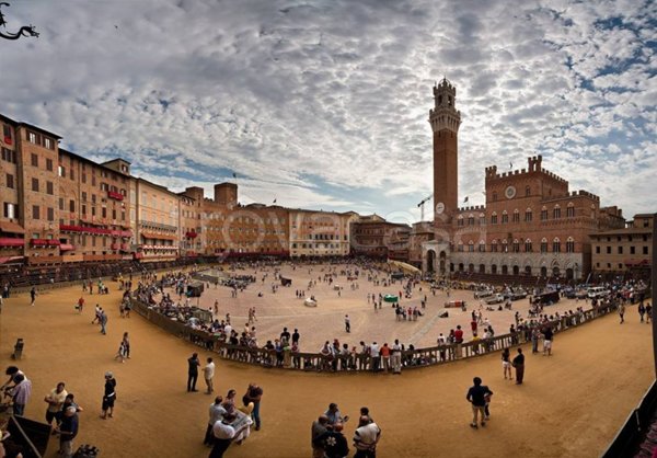 negozio in vendita a Siena in zona Centro Città