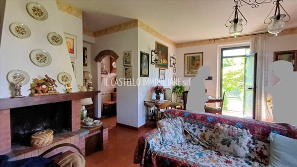 casa indipendente in vendita a Siena