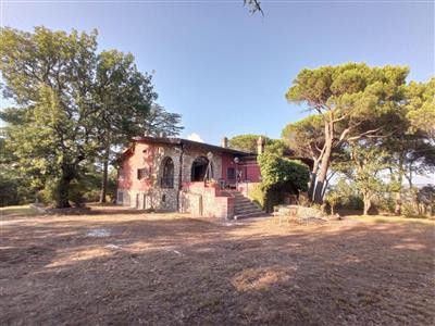casa indipendente in vendita a Siena in zona Centro Città