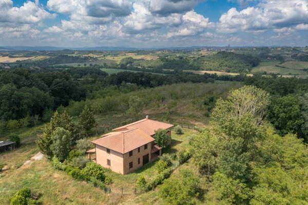 casa indipendente in vendita a Siena in zona Centro Città
