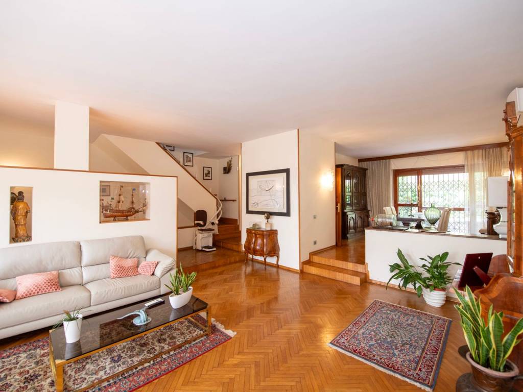 casa indipendente in vendita a Siena in zona Le Tolfe