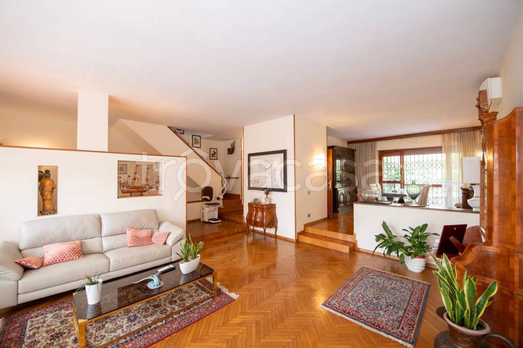 casa indipendente in vendita a Siena in zona Le Scotte