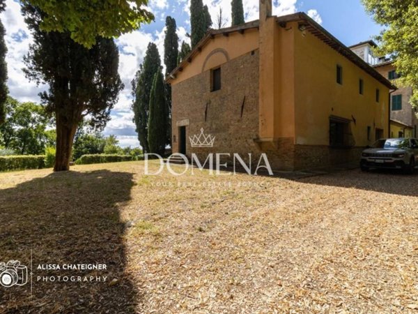 casa indipendente in vendita a Siena
