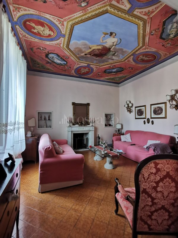 casa indipendente in vendita a Siena in zona Centro Città