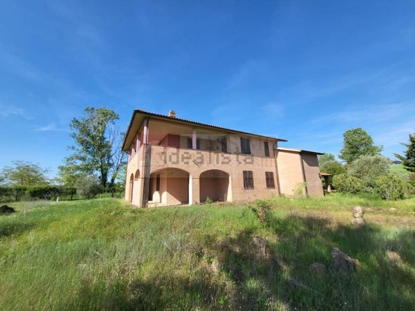 casale in vendita a Siena in zona Pieve a Bozzone