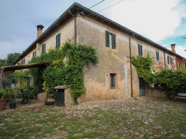 casa indipendente in vendita a Siena in zona Montalbuccio