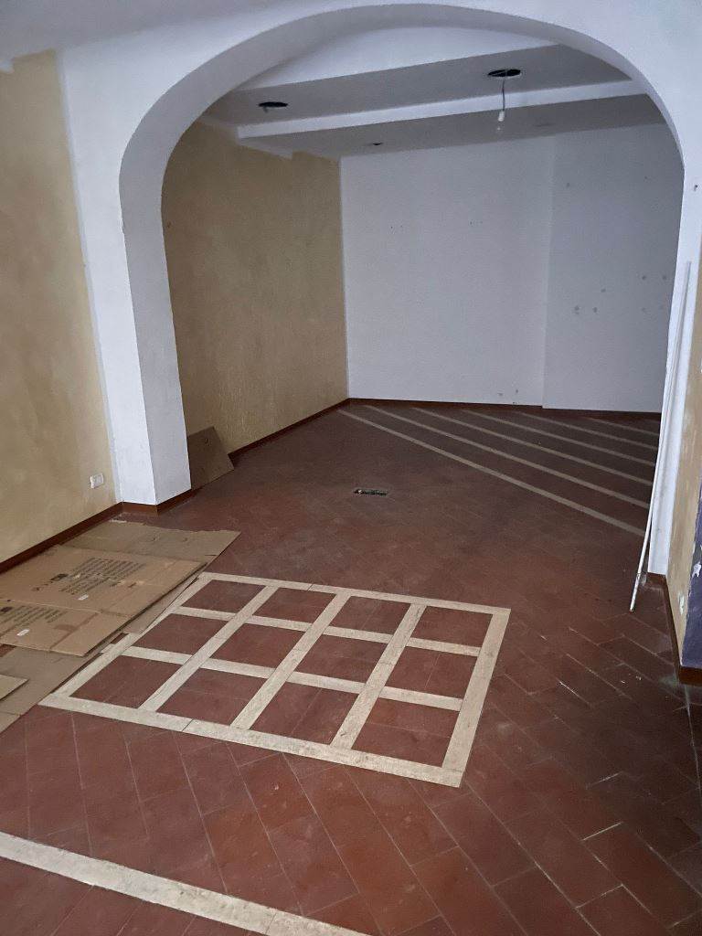 negozio in vendita a Siena in zona Centro Città