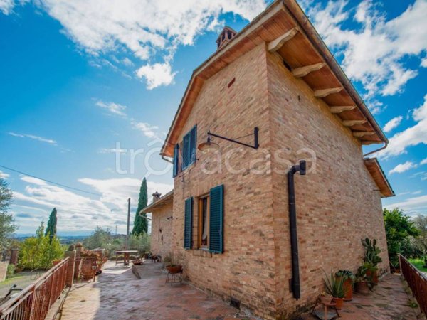 casa indipendente in vendita a Siena