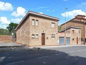 appartamento in vendita a Siena in zona Taverne d'Arbia