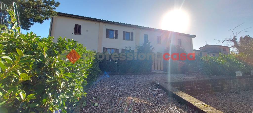appartamento in vendita a Siena in zona Isola d'Arbia