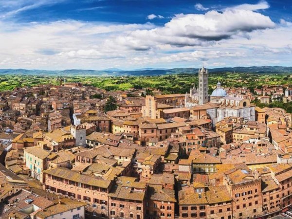 negozio in vendita a Siena in zona Centro Città