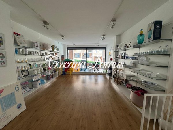 negozio in vendita a Siena in zona Taverne d'Arbia