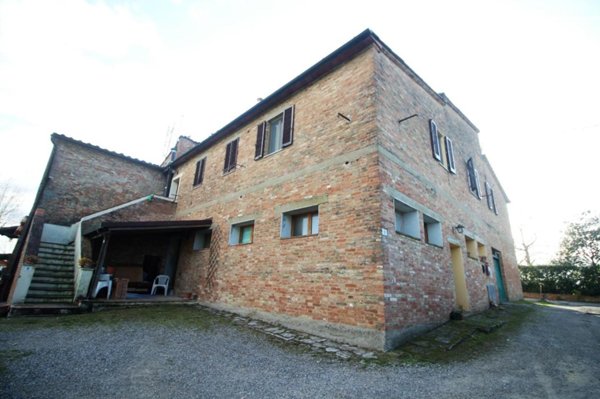 casa indipendente in vendita a Siena in zona Montalbuccio