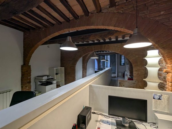 ufficio in vendita a Siena in zona Centro Città
