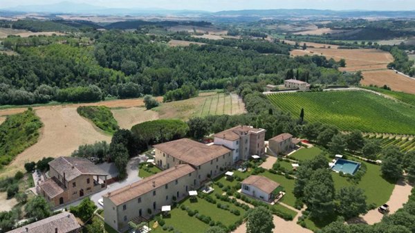 casa indipendente in vendita a Siena in zona Santa Regina
