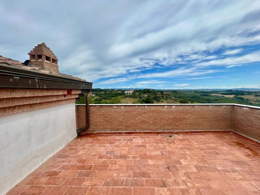 casa indipendente in vendita a Siena in zona Valli