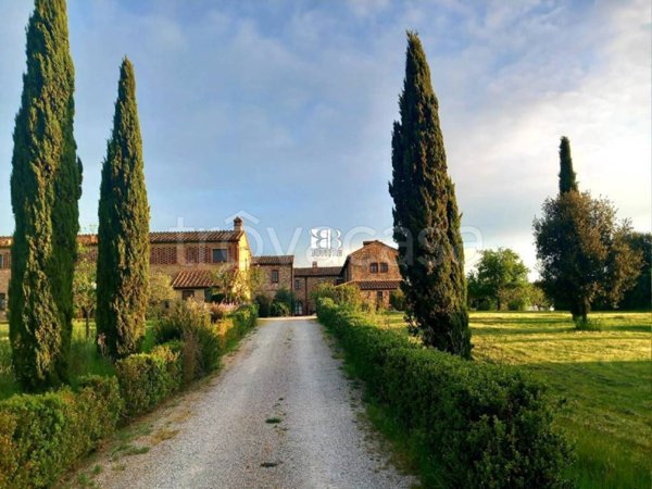 casa indipendente in vendita a Siena