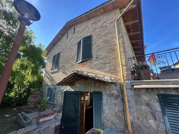casa indipendente in vendita a Siena in zona Centro Città