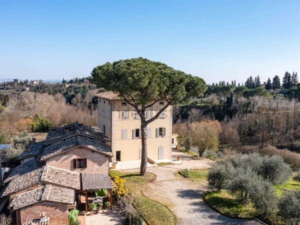 casa indipendente in vendita a Siena