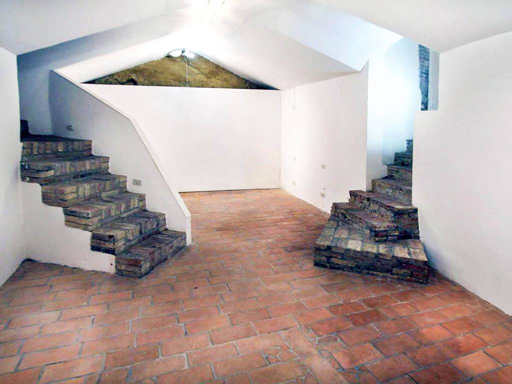 negozio in vendita a Siena in zona Centro Città