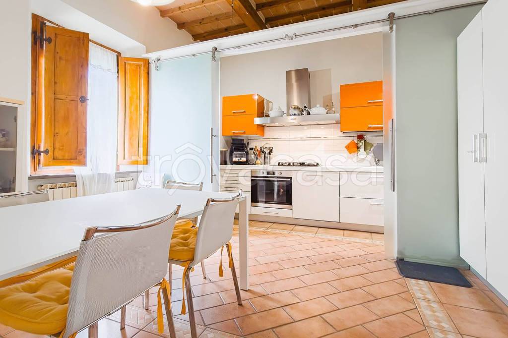 appartamento in vendita a Siena in zona Monteliscai