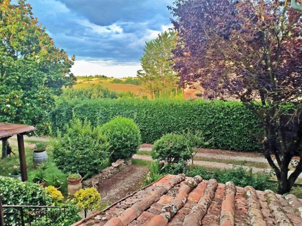 casa indipendente in vendita a Siena in zona Costalpino